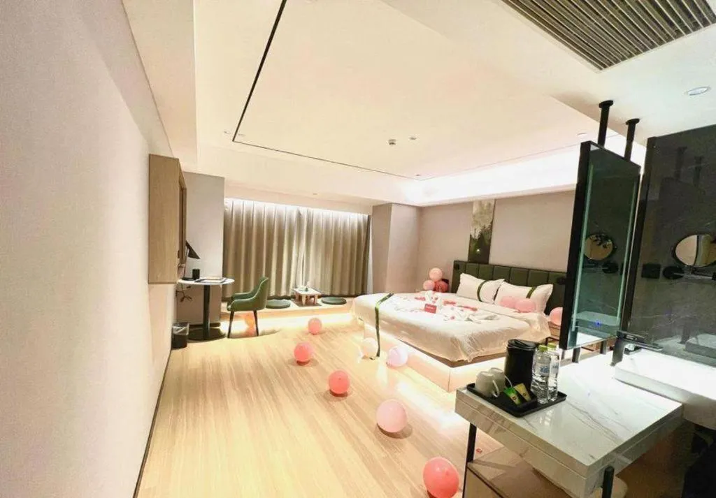 Bed in GreenTree Inn Jinan West Station Exhibition Center