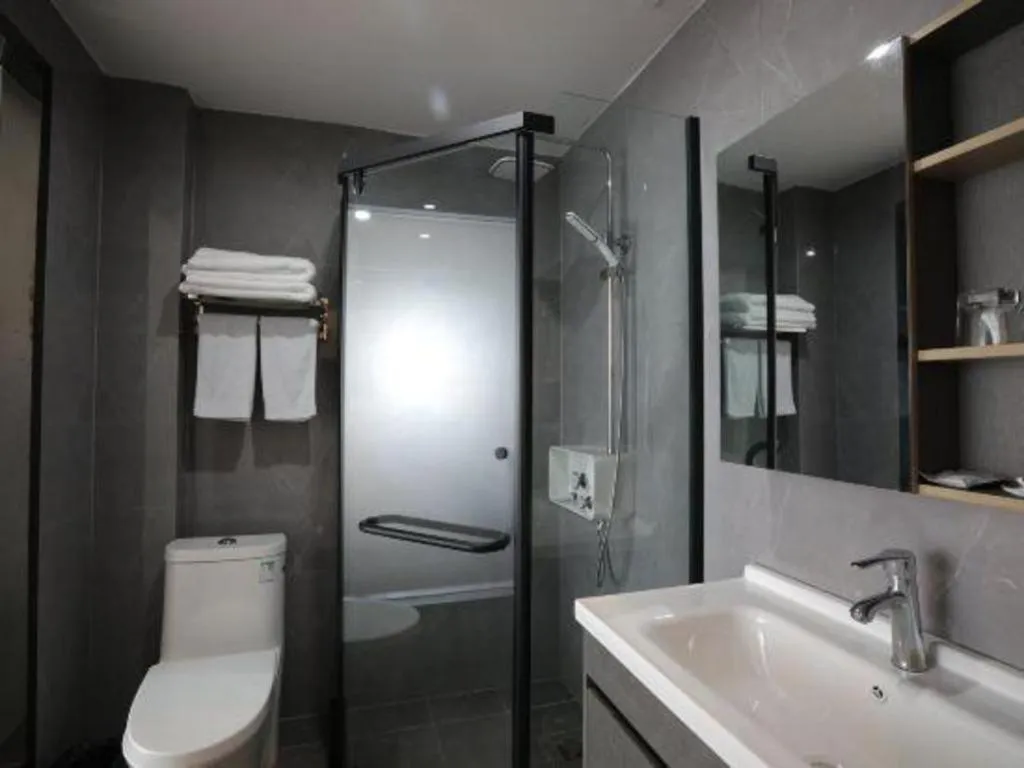 GELI Hotel Huainan Railway Station Sports Center