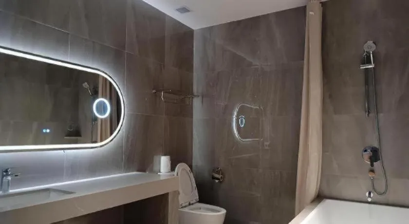 J HOTEL