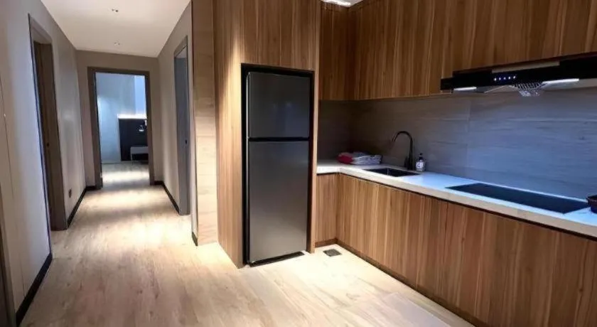J HOTEL
