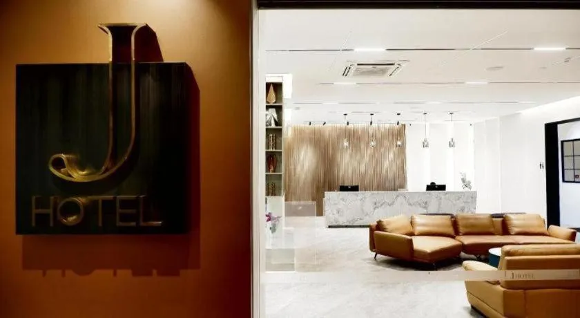 J HOTEL
