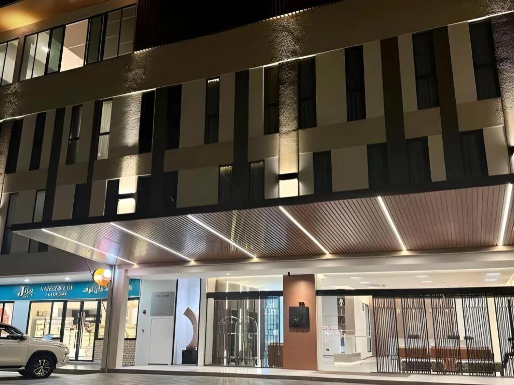 J HOTEL