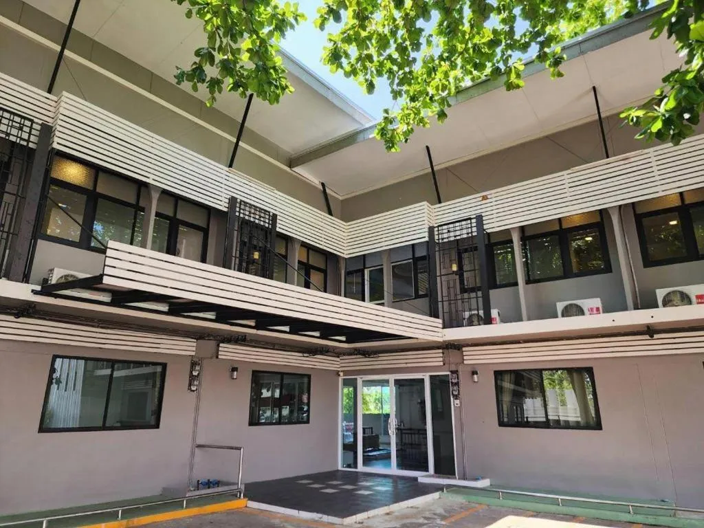 B2 Phayao Boutique & Budget Hotel