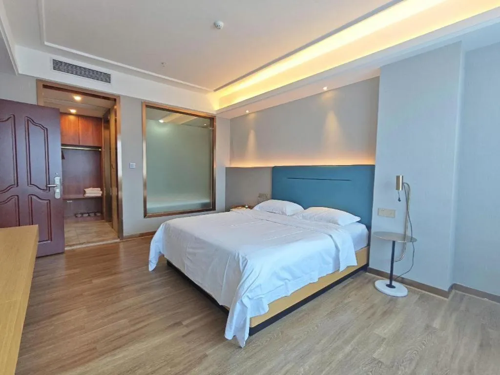 Bed in Cheermay Hotels