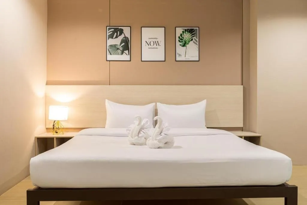 Bed in The Queen Palace