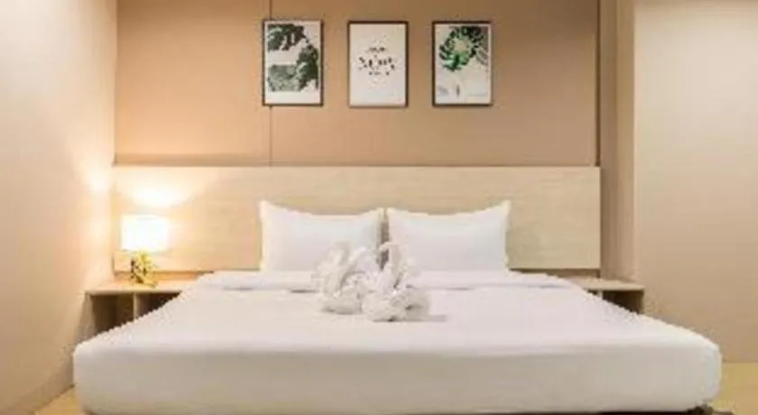 Bed in The Queen Palace