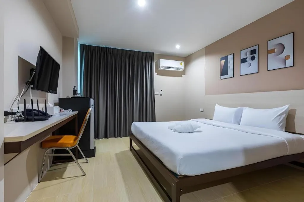 Bed in The Queen Palace