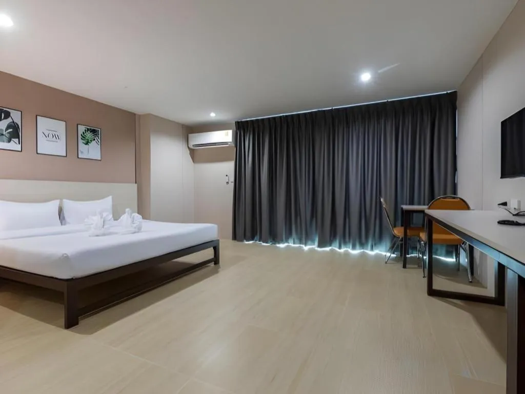 Bed in The Queen Palace