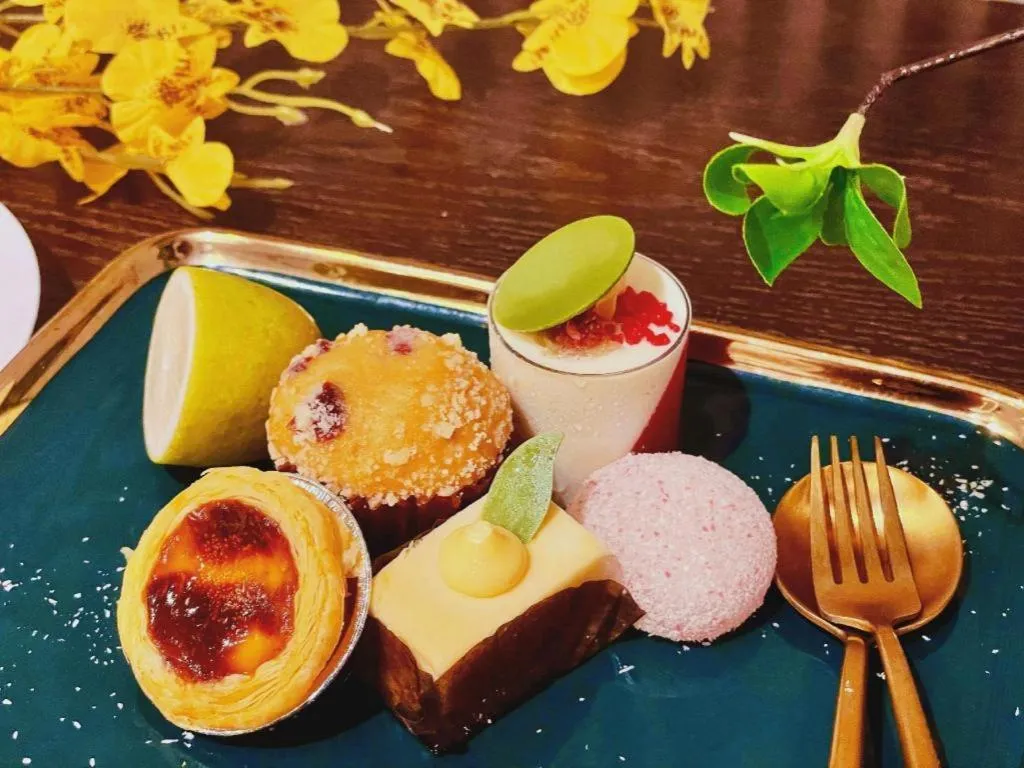 AMIGO migo Sleeping Hotel (mission hills)