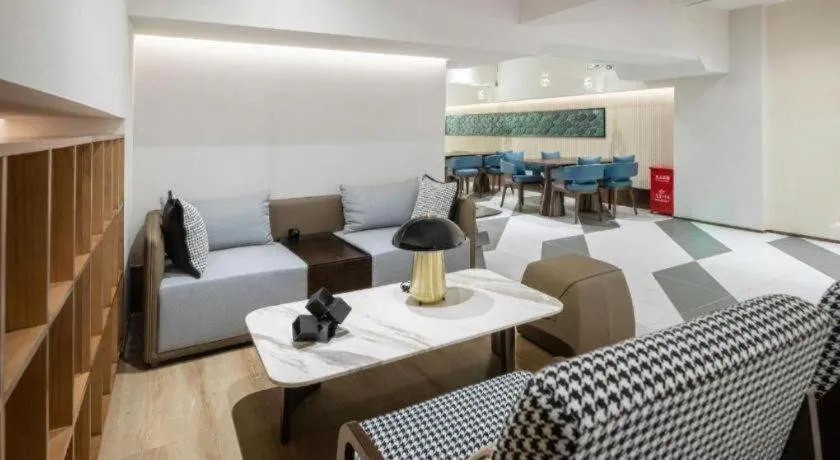 AMIGO migo Sleeping Hotel (mission hills)