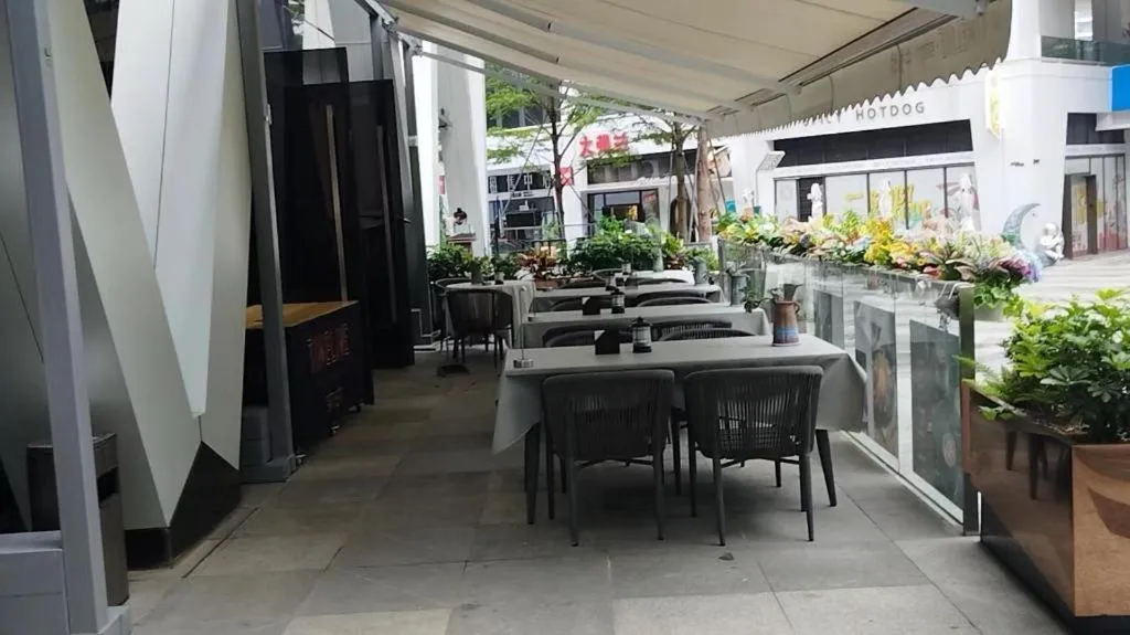 F-TOWN Fangtang Hotel (Shenzhen Longgang Tian'an Digital City Huanggekeng Subway Station)