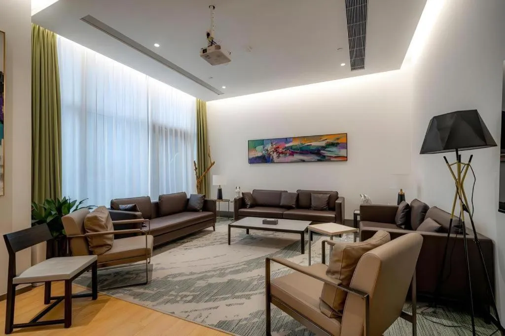 F-TOWN Fangtang Hotel (Shenzhen Longgang Tian'an Digital City Huanggekeng Subway Station)