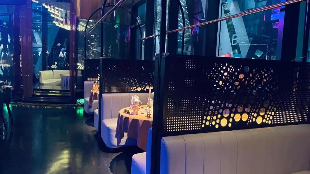 F-TOWN Fangtang Hotel (Shenzhen Longgang Tian'an Digital City Huanggekeng Subway Station)