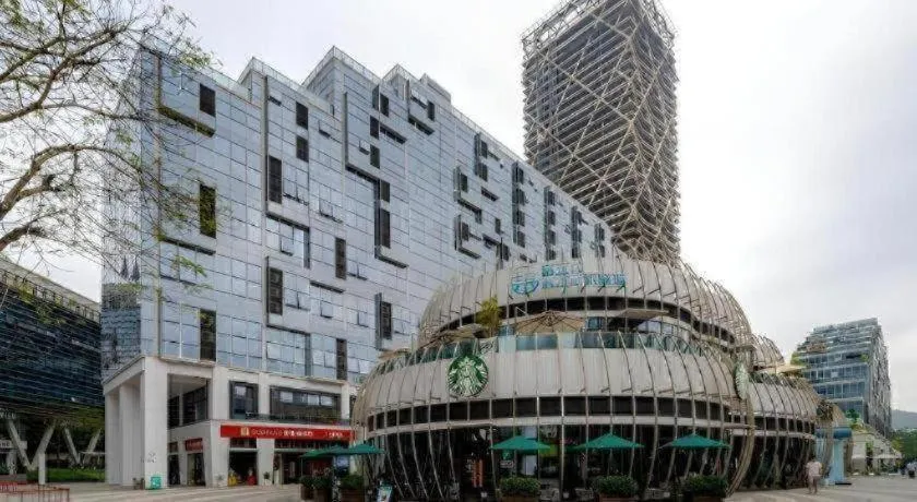 F-TOWN Fangtang Hotel (Shenzhen Longgang Tian'an Digital City Huanggekeng Subway Station)