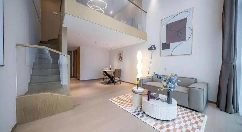 F-TOWN Fangtang Hotel (Shenzhen Longgang Tian'an Digital City Huanggekeng Subway Station)