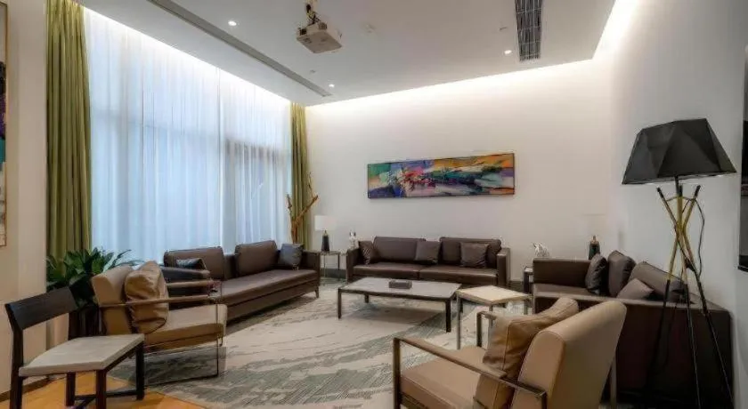 F-TOWN Fangtang Hotel (Shenzhen Longgang Tian'an Digital City Huanggekeng Subway Station)