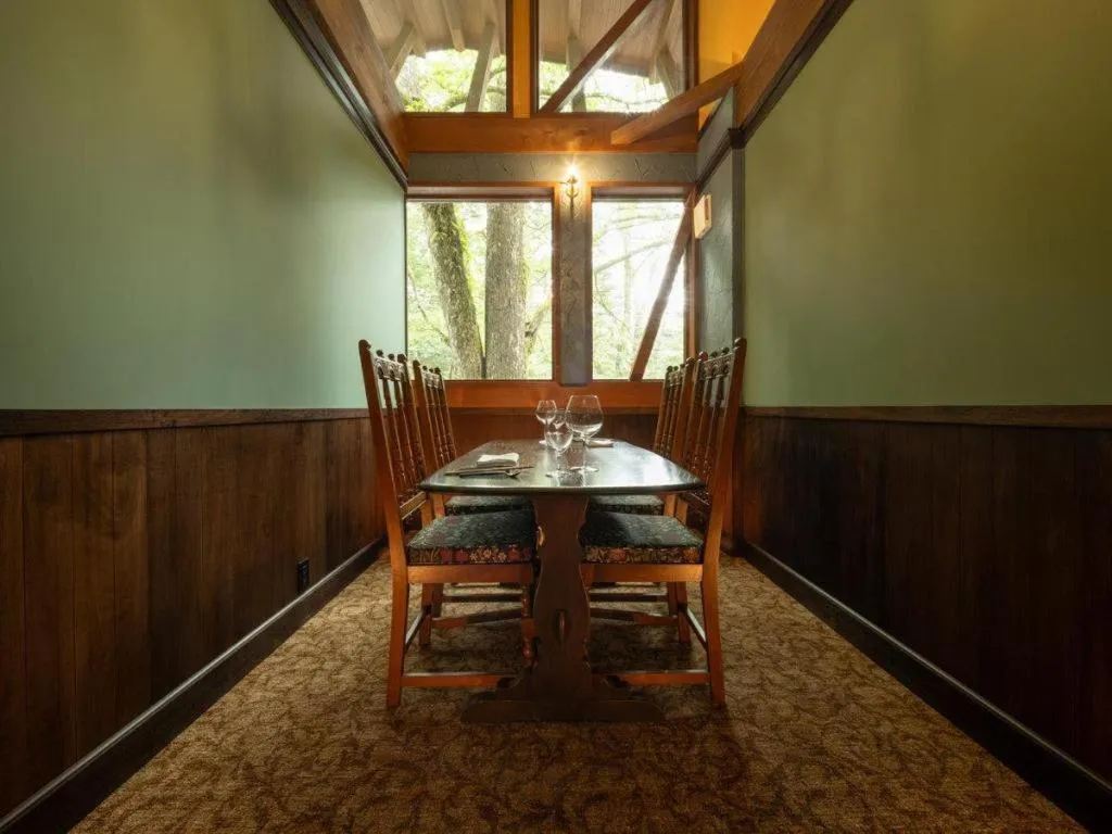 LONGINGHOUSE　旧軽井沢・諏訪ノ森