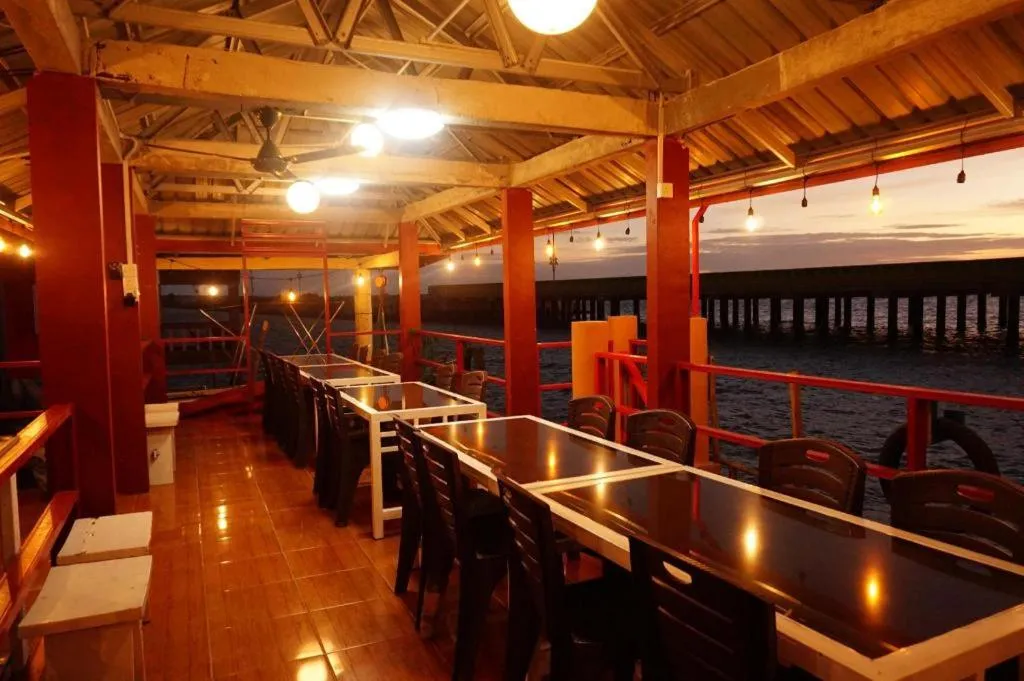 Sunset Curly Bay Hotel & Resort