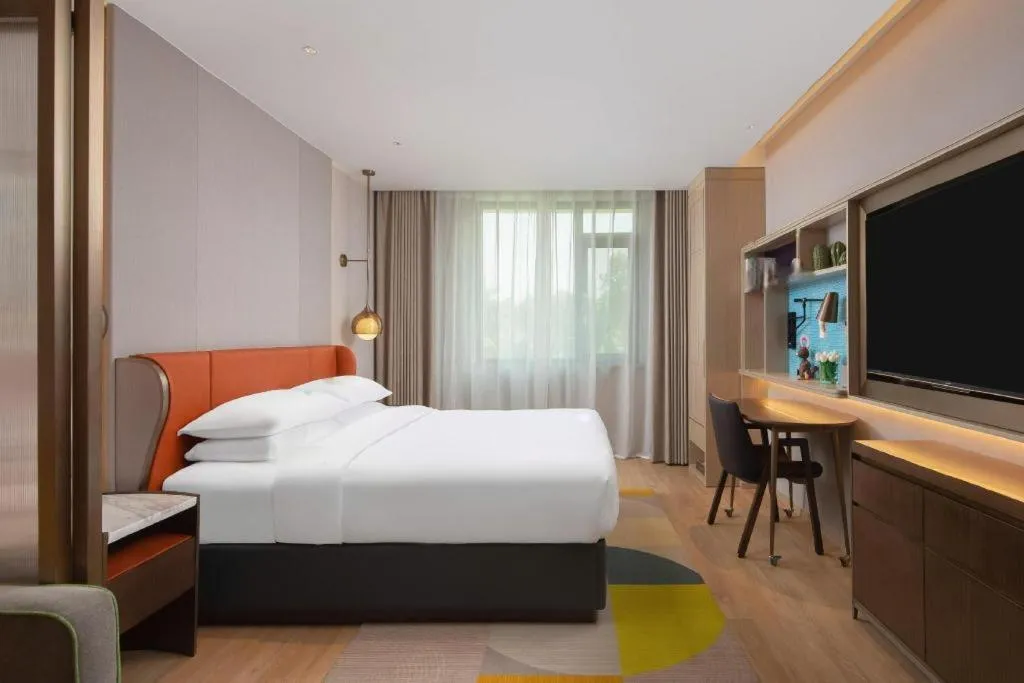 Bed in Home2 Suites by Hilton Xishuangbanna