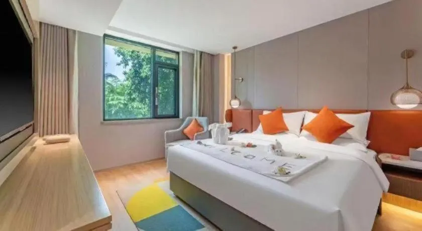 Bed in Home2 Suites by Hilton Xishuangbanna