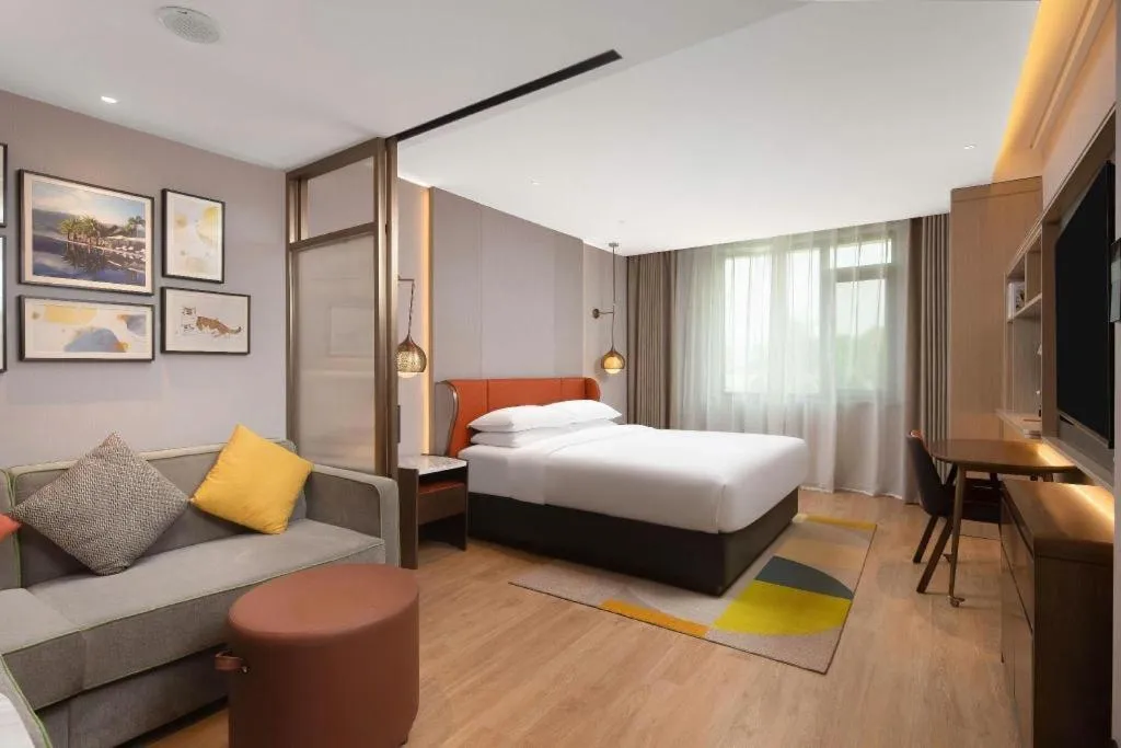 Bed in Home2 Suites by Hilton Xishuangbanna