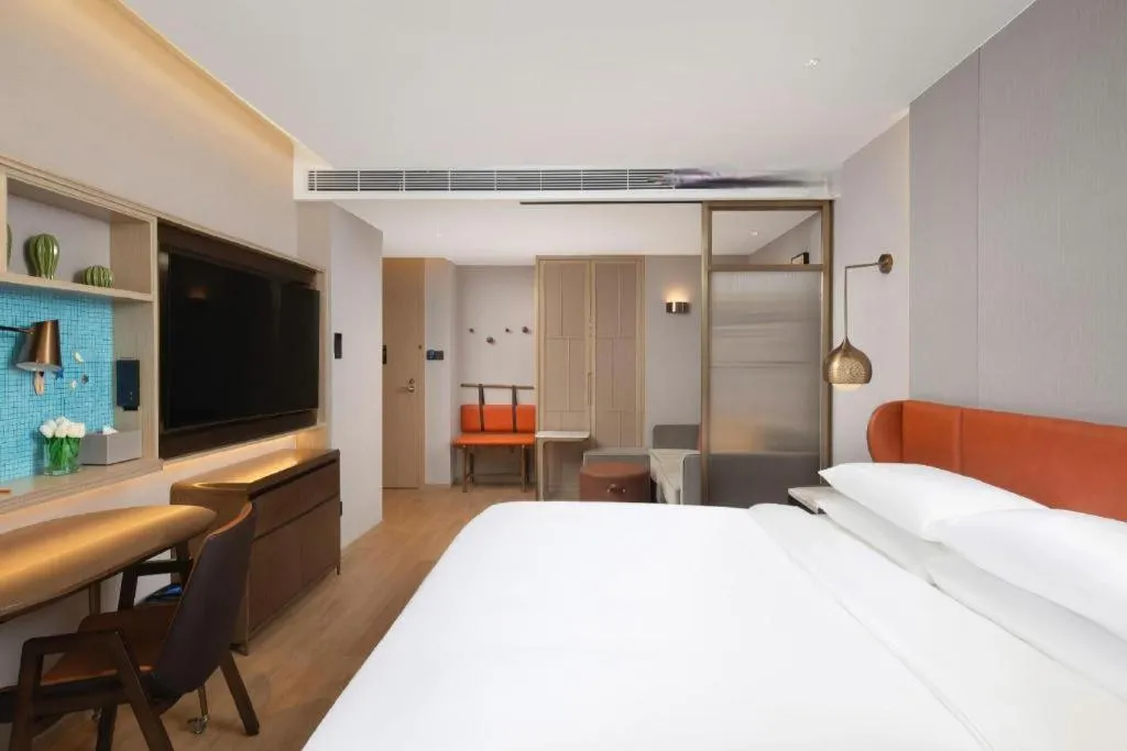 Bed in Home2 Suites by Hilton Xishuangbanna