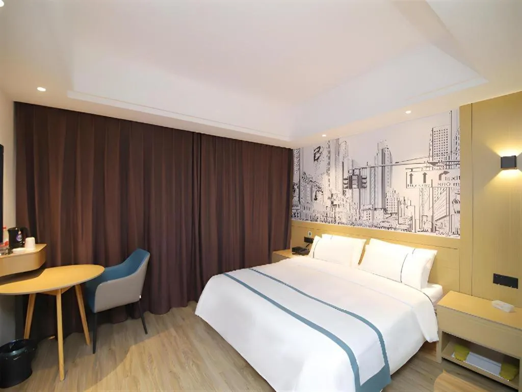 Bed in City Comfort Inn Changsha Sifangping University of National Defense Science and Technology