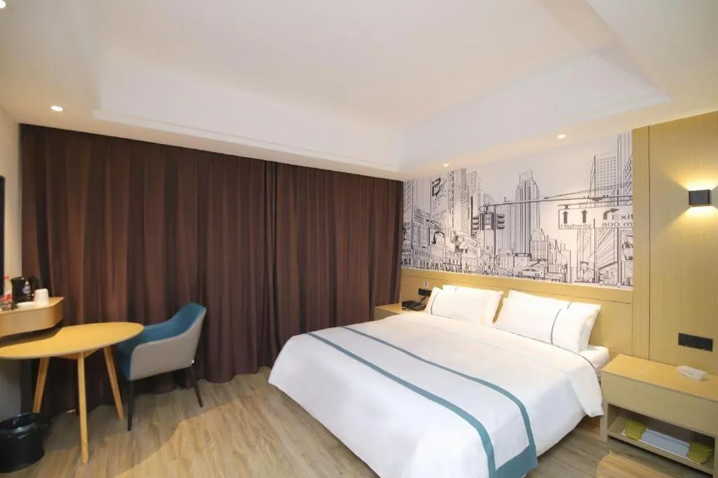 Bed in City Comfort Inn Changsha Sifangping University of National Defense Science and Technology