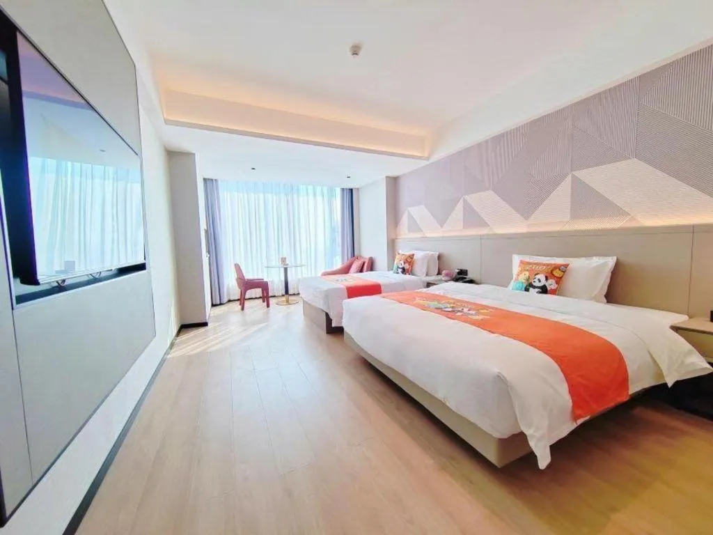 Bed in Borrman Hotel Yongzhou Lingling Ancient Town Government