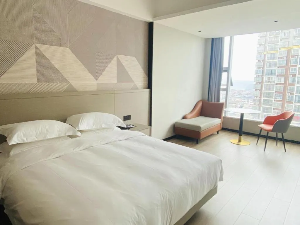 Bed in Borrman Hotel Yongzhou Lingling Ancient Town Government