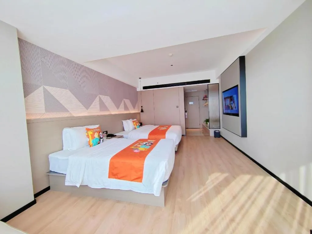 Bed in Borrman Hotel Yongzhou Lingling Ancient Town Government