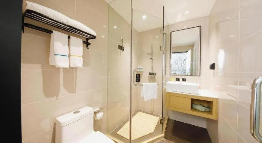 City Comfort Inn Wuhan Yangtze River Bridge Yellow Crane Tower