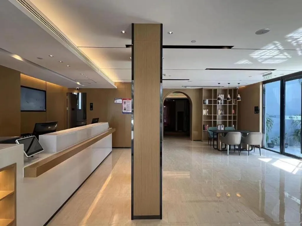 City Comfort Inn Wuhan Yangtze River Bridge Yellow Crane Tower