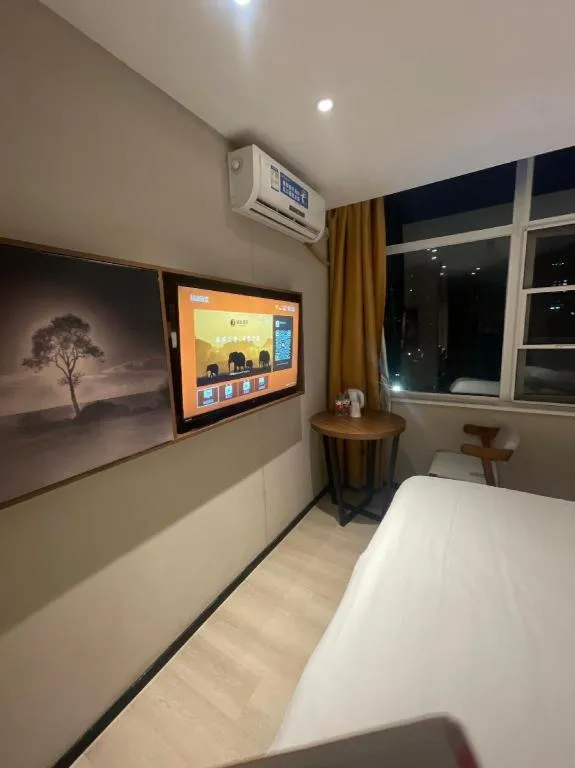 Bed in JTOUR Inn Wuhan Textile University