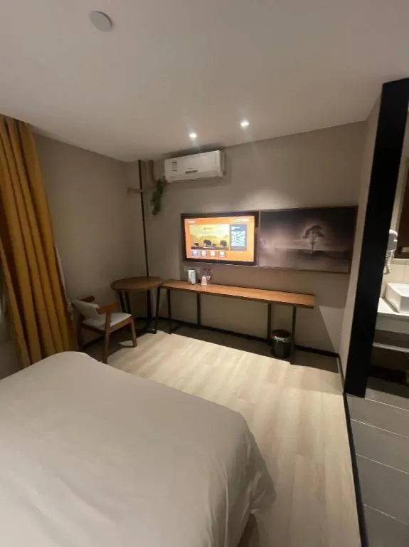 Bed in JTOUR Inn Wuhan Textile University