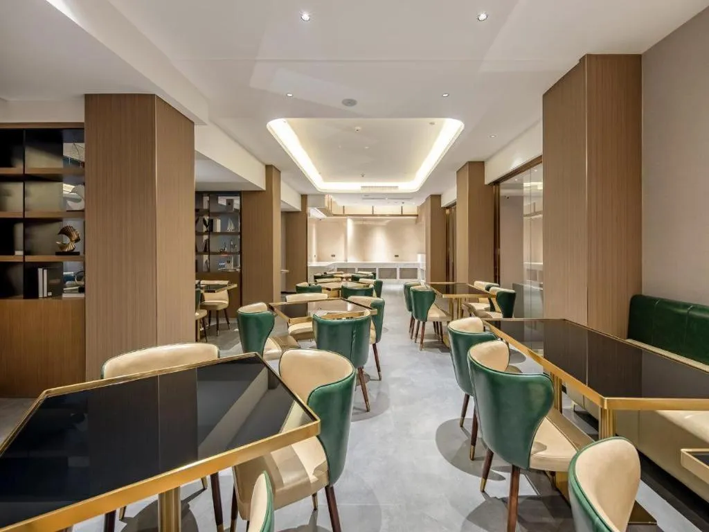 Borrman Hotel Lipu Central Plaza