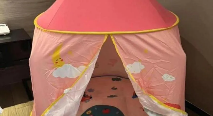 Borrman Hotel Korla Peacock River