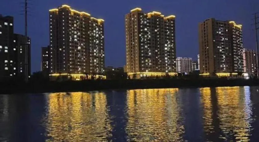 Borrman Hotel Korla Peacock River