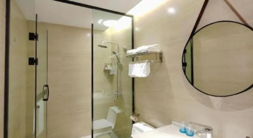 Borrman Hotel Korla Peacock River