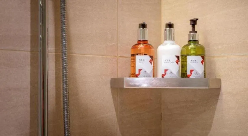 Borrman Hotel Korla Peacock River