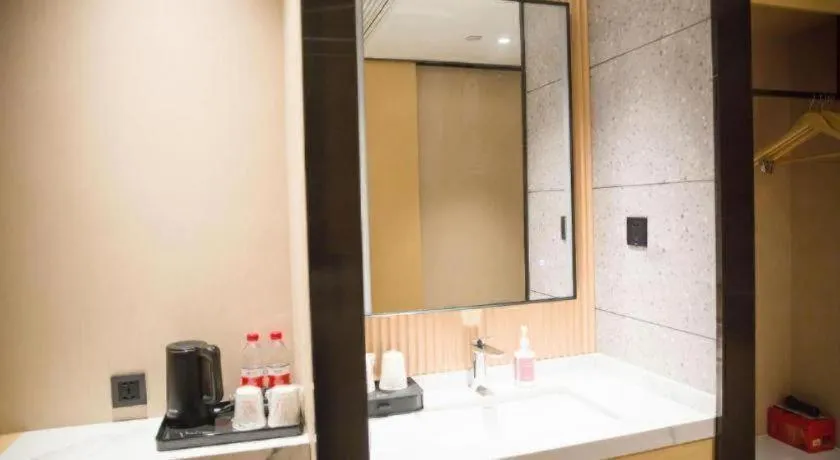 City Comfort Inn Badong Passenger Transport Center