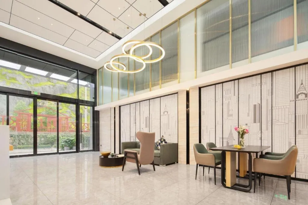 City Comfort Inn Badong Passenger Transport Center