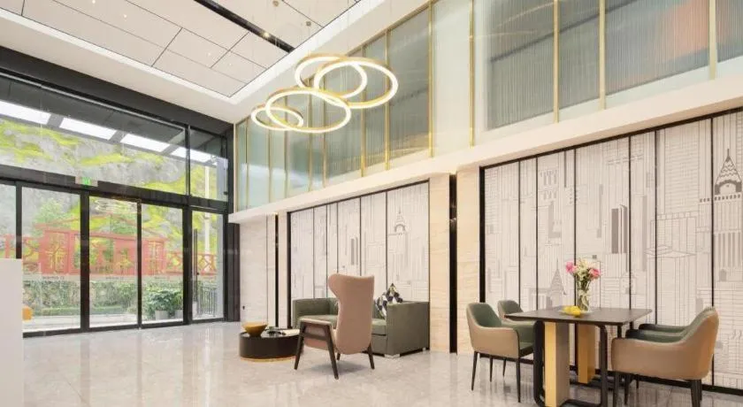 City Comfort Inn Badong Passenger Transport Center