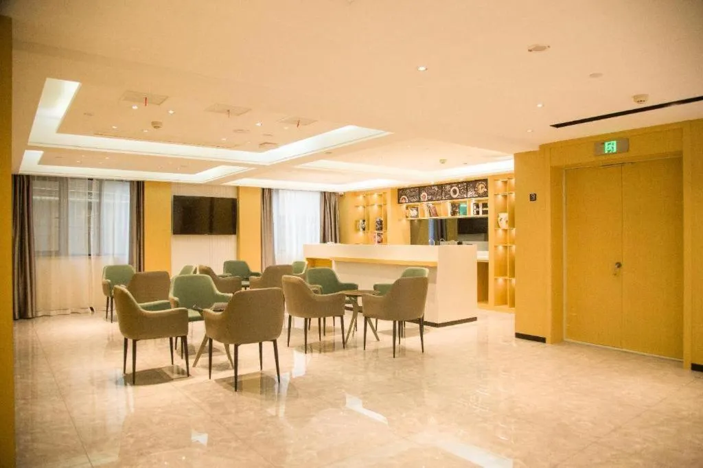 City Comfort Inn Badong Passenger Transport Center