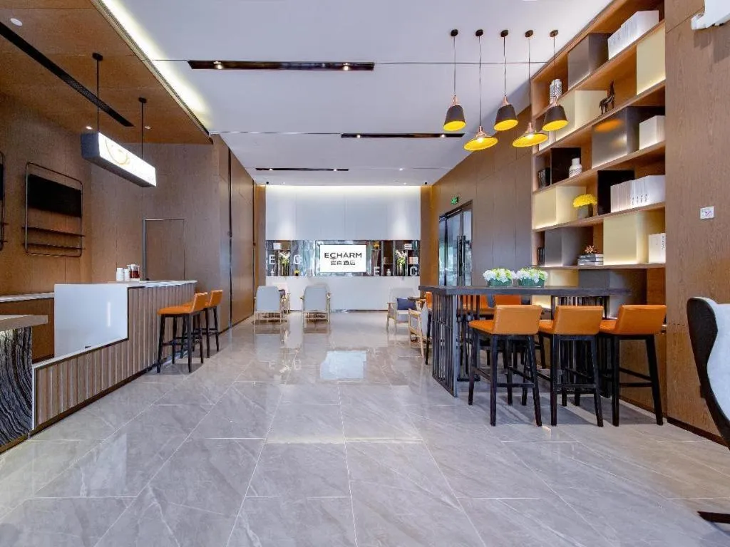 Echarm Hotel Wuhan Keting Polar Ocean World