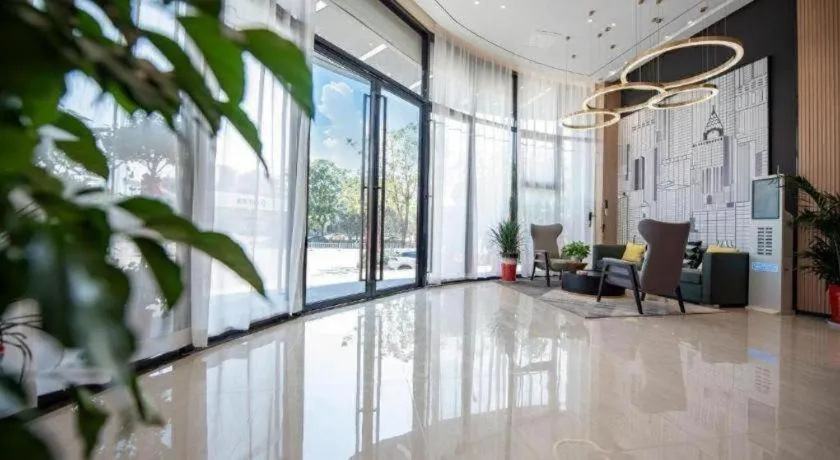 City Comfort Inn Ezhou Wuyue Plaza