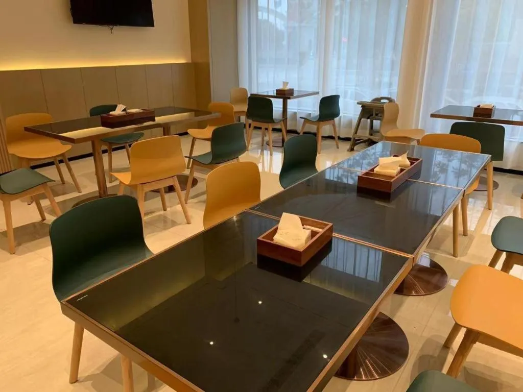 City Comfort Inn Ezhou Wuyue Plaza