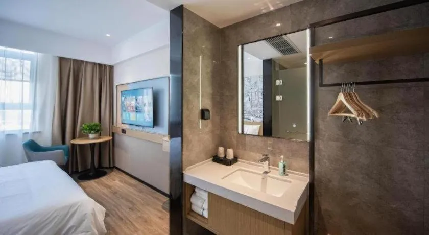 Bed in City Comfort Inn Ezhou Wuyue Plaza