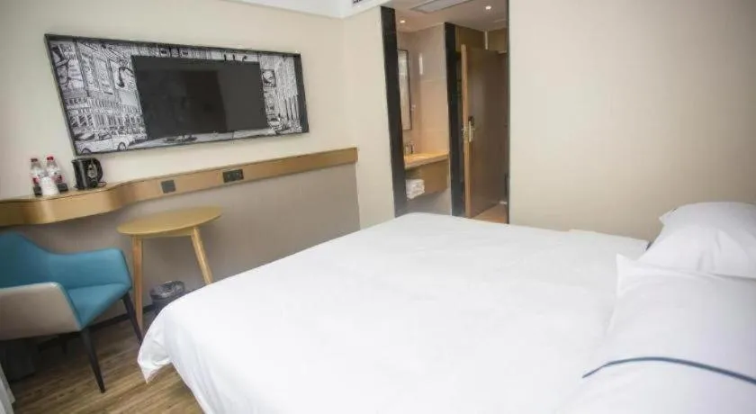 Bed in City Comfort Inn Yichang Zigui Three Gorges Dam Binhu