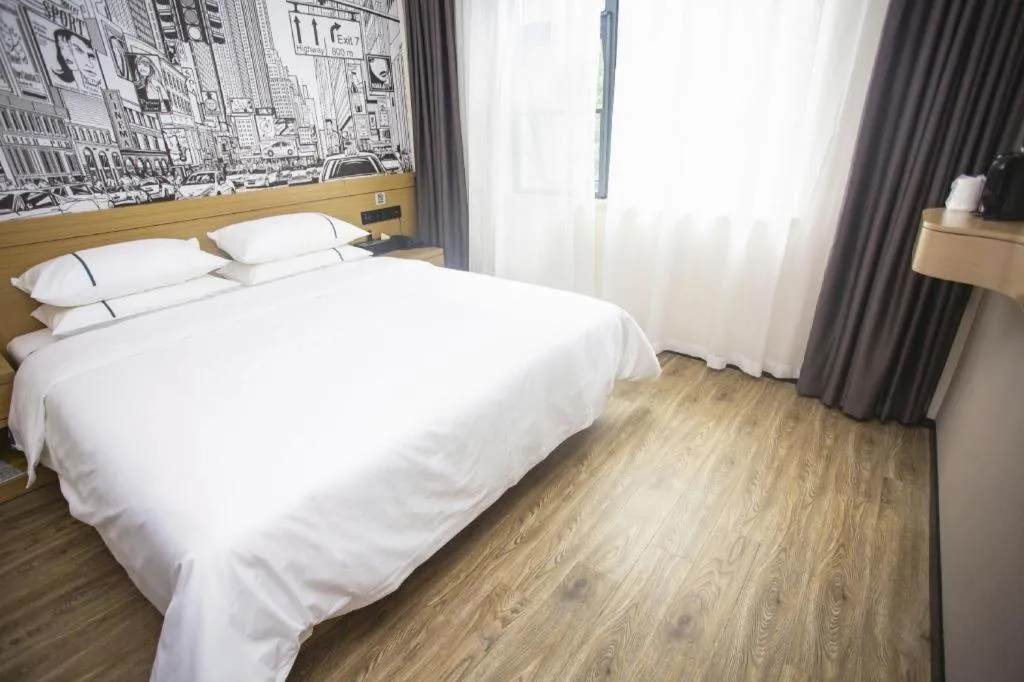 Bed in City Comfort Inn Yichang Zigui Three Gorges Dam Binhu